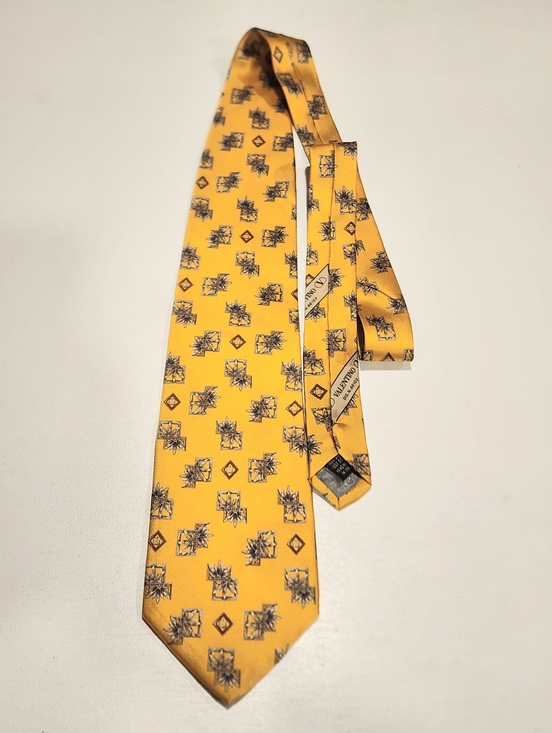 Valentino Cravatte Other - Valentino Cravatte Silk Yellow Patterned Tie by Valentino